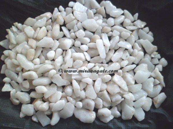 Manufacturers Exporters and Wholesale Suppliers of White Agate Stone Chips Khambhat Gujarat